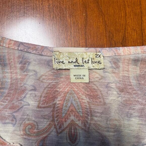 Live and Let Live 2X Top - Picture 2 of 6